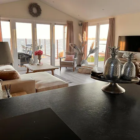 Vakantie Chalet Markermeer ***** Bovenkarspel